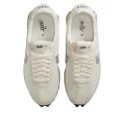 Nike LD 1000 'Coconut Milk Metallic Silver' dámske nízke streetové tenisky lomené biele-strieborné — produktová fotografia na bielom pozadí, bočný pohľad