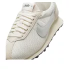 Nike LD 1000 'Coconut Milk Metallic Silver' dámske nízke streetové tenisky lomené biele-strieborné — produktová fotografia na bielom pozadí, bočný pohľad
