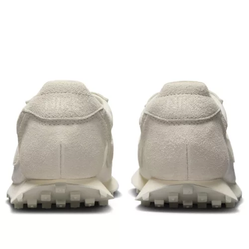 Nike LD-1000 Soft Pearl dámske nízke streetové tenisky — produktová fotografia na bielom pozadí, bočný pohľad