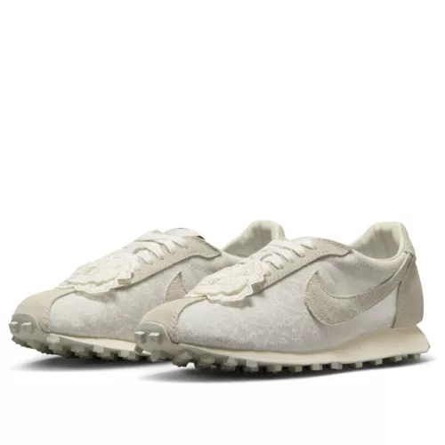 Nike LD-1000 Soft Pearl dámske nízke streetové tenisky — produktová fotografia na bielom pozadí, bočný pohľad