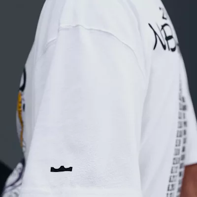 LeBron 'Bubble Boy' Basketball T-Shirt White pánske tričko biele — produktová fotografia na bielom pozadí, bočný pohľad