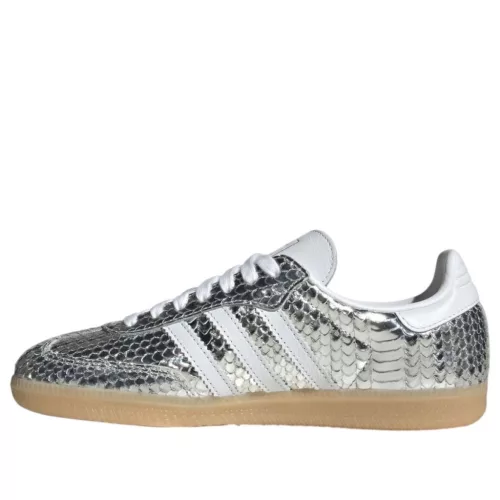 adidas Samba Patent Snakeskin Silver Metallic dámske nízke streetové tenisky strieborné — produktová fotografia na bielom pozadí, bočný pohľad