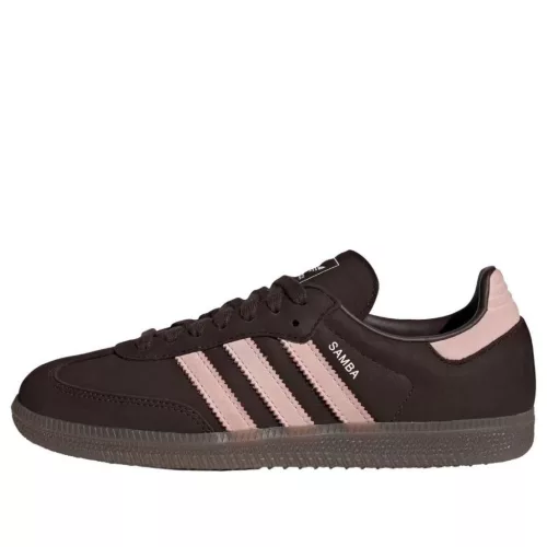 adidas Samba OG Aurora Coffee Sandy Pink dámske nízke streetové tenisky ružové — produktová fotografia na bielom pozadí, bočný pohľad
