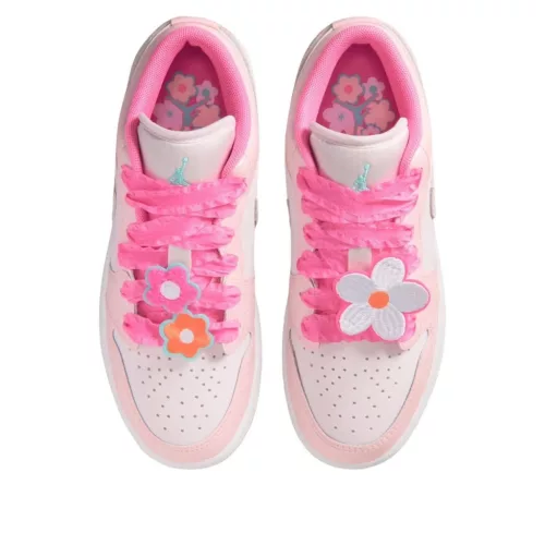 Air Jordan 1 Low SE Pink Bloom (GS) detské nízke mestské tenisky ružové