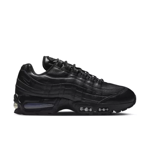 Nike Air Max 95 QS Big Bubble Black Leather nízke streetové tenisky čierne — produktová fotografia na bielom pozadí, bočný pohľad