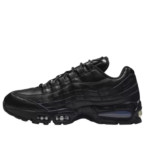 Nike Air Max 95 QS Big Bubble Black Leather nízke streetové tenisky čierne — produktová fotografia na bielom pozadí, bočný pohľad
