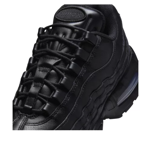 Nike Air Max 95 QS Big Bubble Black Leather nízke streetové tenisky čierne — produktová fotografia na bielom pozadí, bočný pohľad