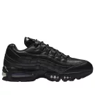 Nike Air Max 95 QS Big Bubble Black Leather nízke streetové tenisky čierne — produktová fotografia na bielom pozadí, bočný pohľad