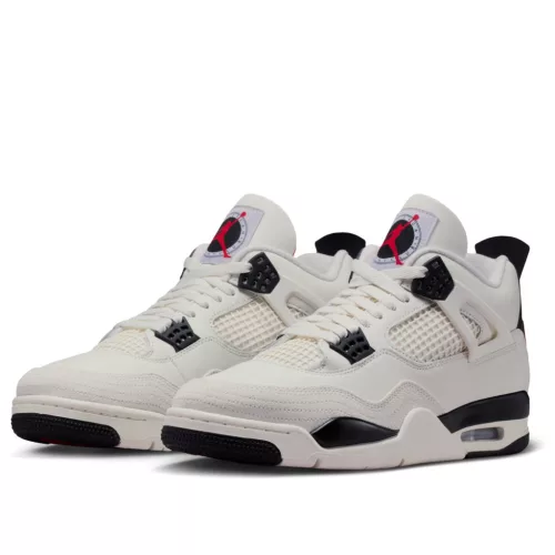 Jordan 4 Retro Flight Club nízke streetové tenisky — produktová fotografia na bielom pozadí, bočný pohľad