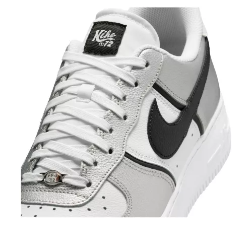 Nike Air Force 1 Low '07 LV8 Metallic Silver White Black pánske nízke mestské tenisky strieborné biele čierne