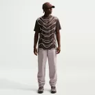 Nike Sportswear Tuned Air Football Shirt Baroque Brown pánske tričko hnedé — produktová fotografia na bielom pozadí, bočný pohľad