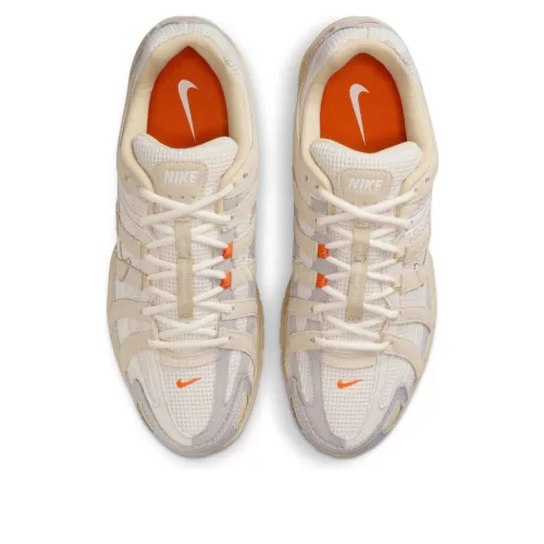 Nike P-6000 College Grey Khaki Safety Orange nízke streetové tenisky sivé-khaki — produktová fotografia na bielom pozadí, bočný pohľad
