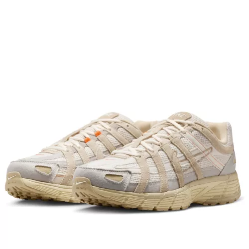 Nike P-6000 College Grey Khaki Safety Orange nízke streetové tenisky sivé-khaki — produktová fotografia na bielom pozadí, bočný pohľad