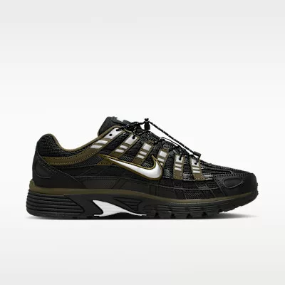 Nike P-6000 Black Dark Hazel nízke streetové tenisky čierne — produktová fotografia na bielom pozadí, bočný pohľad