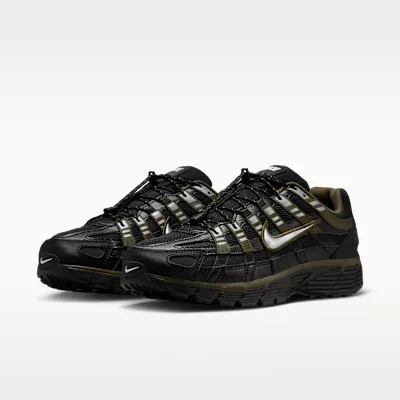 Nike P-6000 Black Dark Hazel nízke streetové tenisky čierne — produktová fotografia na bielom pozadí, bočný pohľad