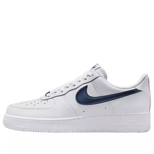 Nike Air Force 1 Low '07 LV8 Team USA World Cup nízke streetové tenisky — produktová fotografia na bielom pozadí, bočný pohľad
