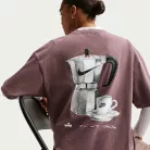 Nike NSW Oversized Tee 'Tattoo/Sail' tričko lomené biele — produktová fotografia na bielom pozadí, bočný pohľad