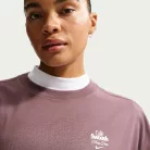 Nike NSW Oversized Tee 'Tattoo/Sail' tričko lomené biele — produktová fotografia na bielom pozadí, bočný pohľad