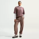 Nike NSW Oversized Tee 'Tattoo/Sail' tričko lomené biele — produktová fotografia na bielom pozadí, bočný pohľad