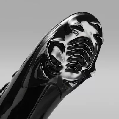 Jordan 11 Low TD Cleat Patent Black pánske nízke mestské tenisky čierne