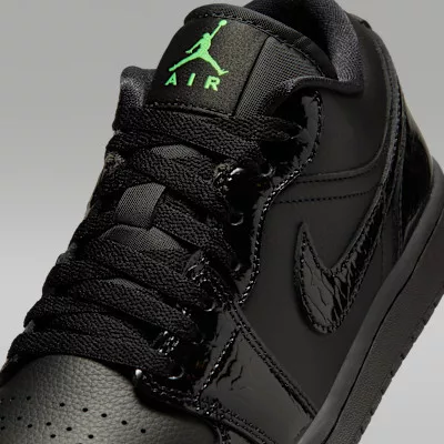 Jordan 1 Low SE Black Croc Scream Green (Women's) dámske nízke mestské tenisky čierne zelené