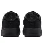 Nike Air Force 1 Low Valentine's Day Triple Black (2026) dámske nízke streetové tenisky čierne — produktová fotografia na bielom pozadí, bočný pohľad