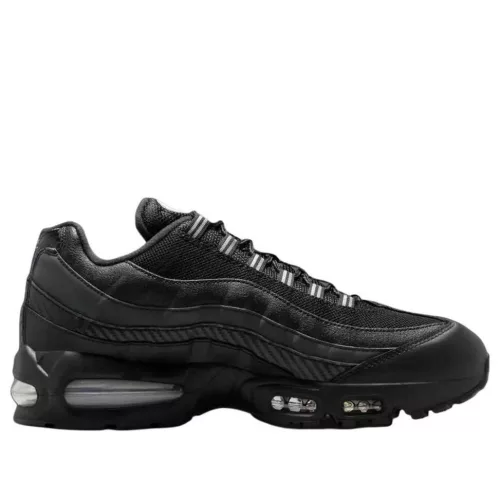 Nike Air Max 95 Big Bubble Black Carbon nízke streetové tenisky čierne-strieborné — produktová fotografia na bielom pozadí, bočný pohľad