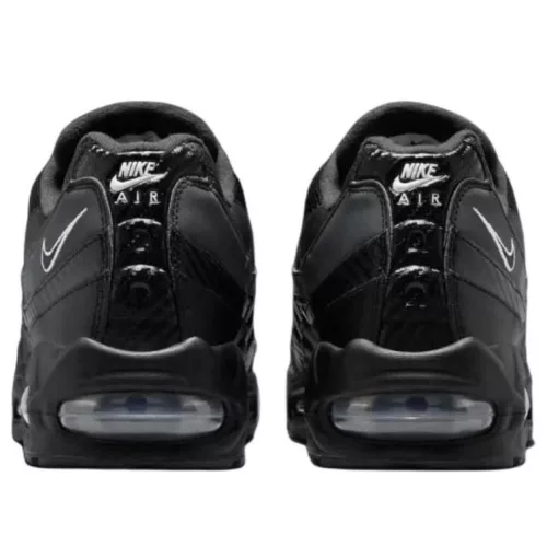 Nike Air Max 95 Big Bubble Black Carbon nízke streetové tenisky čierne-strieborné — produktová fotografia na bielom pozadí, bočný pohľad