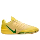 Nike Sabrina 3 Oregon Ducks dámske nízke basketbalové tenisky — produktová fotografia na bielom pozadí, bočný pohľad