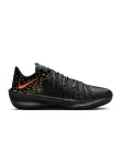 Nike Air Zoom GT Cut 4 Victor Wembanyama Gold Panther nízke basketbalové tenisky zlaté — produktová fotografia na bielom pozadí, bočný pohľad