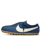 Nike Moon Shoe Midnight Navy Gum dámske nízke streetové tenisky tmavomodré — produktová fotografia na bielom pozadí, bočný pohľad
