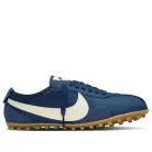 Nike Moon Shoe Midnight Navy Gum dámske nízke streetové tenisky tmavomodré — produktová fotografia na bielom pozadí, bočný pohľad