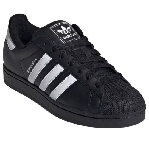 adidas Superstar 2 Core Black Cloud White nízke streetové tenisky čierne-biele — produktová fotografia na bielom pozadí, bočný pohľad