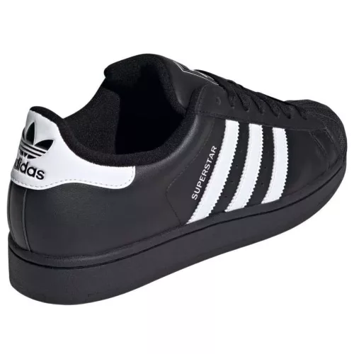 adidas Superstar 2 Core Black Cloud White nízke streetové tenisky čierne-biele — produktová fotografia na bielom pozadí, bočný pohľad