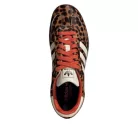 adidas Samba OG Preloved Red Leopard dámske nízke streetové tenisky červené — produktová fotografia na bielom pozadí, bočný pohľad