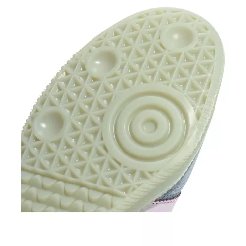 adidas Samba OG Tactile Blue Ice Lavender nízke streetové tenisky modré-levanduľové — produktová fotografia na bielom pozadí, bočný pohľad
