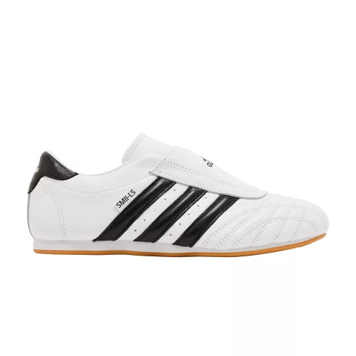 adidas Taekwondo White Black dámske nízke streetové tenisky biele-čierne — produktová fotografia na bielom pozadí, bočný pohľad