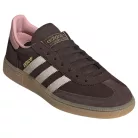 adidas Handball Spezial Dark Brown Wonder Mauve dámske nízke streetové tenisky hnedé — produktová fotografia na bielom pozadí, bočný pohľad