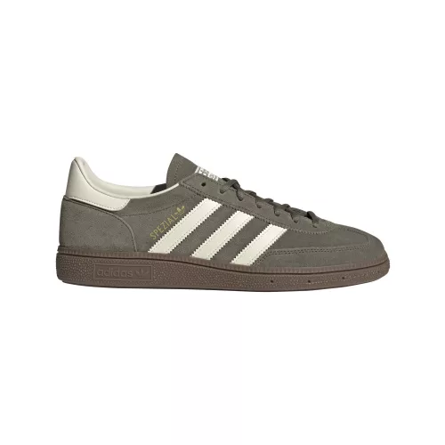 adidas Handball Spezial Olive Strata Cream White nízke streetové tenisky olivové-krémové — produktová fotografia na bielom pozadí, bočný pohľad
