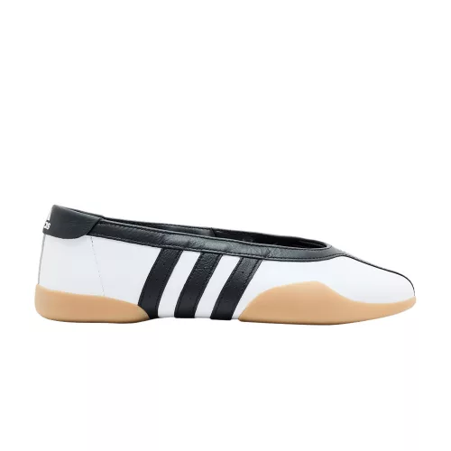 adidas Taekwondo Mei Ballet White Black dámske nízke streetové tenisky biele-čierne — produktová fotografia na bielom pozadí, bočný pohľad