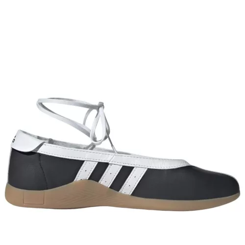 adidas Taekwondo Mei Ballet Black White dámske nízke streetové tenisky čierne-biele — produktová fotografia na bielom pozadí, bočný pohľad