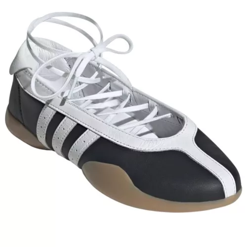 adidas Taekwondo Mei Ballet Black White dámske nízke streetové tenisky čierne-biele — produktová fotografia na bielom pozadí, bočný pohľad