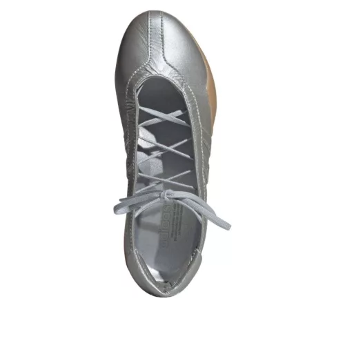 adidas Taekwondo Mei Ballet Silver Metallic Gum dámske nízke streetové tenisky strieborné — produktová fotografia na bielom pozadí, bočný pohľad