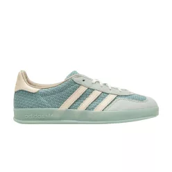 Adidas Gazelle Indoor 'Cotton Weave Pack - Light Blue' nízke streetové tenisky modré — produktová fotografia na bielom pozadí, bočný pohľad