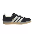 adidas Gazelle Indoor Core Black Cream White Gum dámske nízke streetové tenisky čierne-krémové — produktová fotografia na bielom pozadí, bočný pohľad