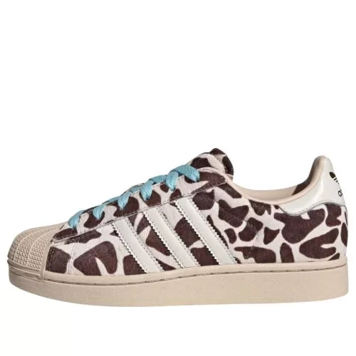 adidas Superstar II Cow Print Crystal Linen dámske nízke streetové tenisky — produktová fotografia na bielom pozadí, bočný pohľad