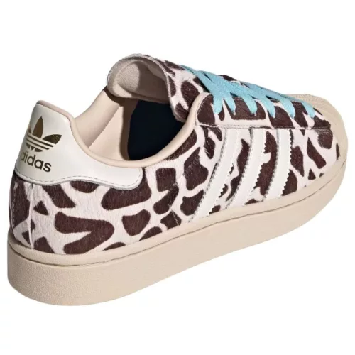 adidas Superstar II Cow Print Crystal Linen dámske nízke streetové tenisky — produktová fotografia na bielom pozadí, bočný pohľad