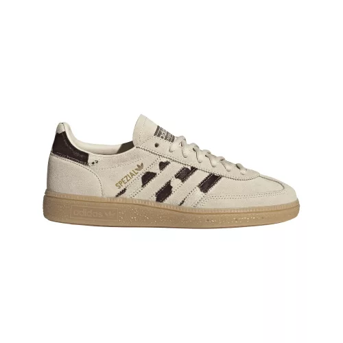 Adidas Handball Spezial Wonder White Cow Stripes dámske nízke streetové tenisky biele — produktová fotografia na bielom pozadí, bočný pohľad