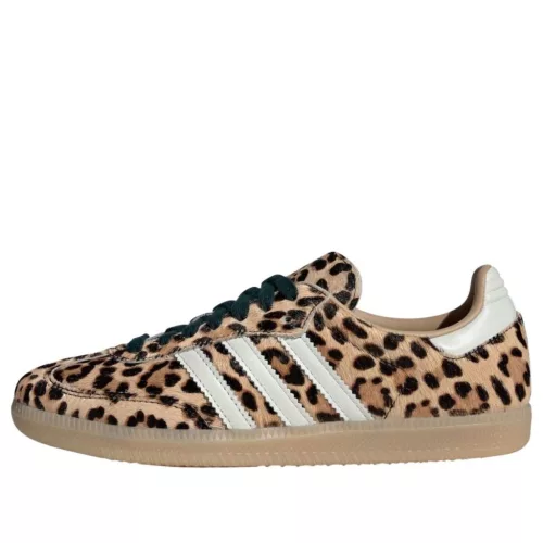 adidas Samba OG Leopard Magic Beige dámske nízke streetové tenisky béžové — produktová fotografia na bielom pozadí, bočný pohľad