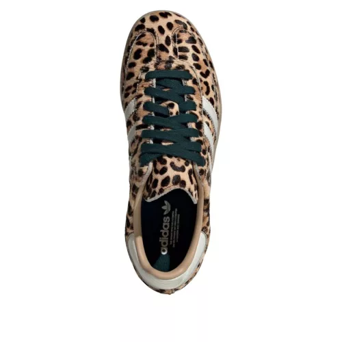 adidas Samba OG Leopard Magic Beige dámske nízke streetové tenisky béžové — produktová fotografia na bielom pozadí, bočný pohľad